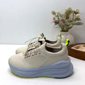 Clove Forte Nursing Sneaker Healthcare Sand/Light Blue Women 7/Men 5.5